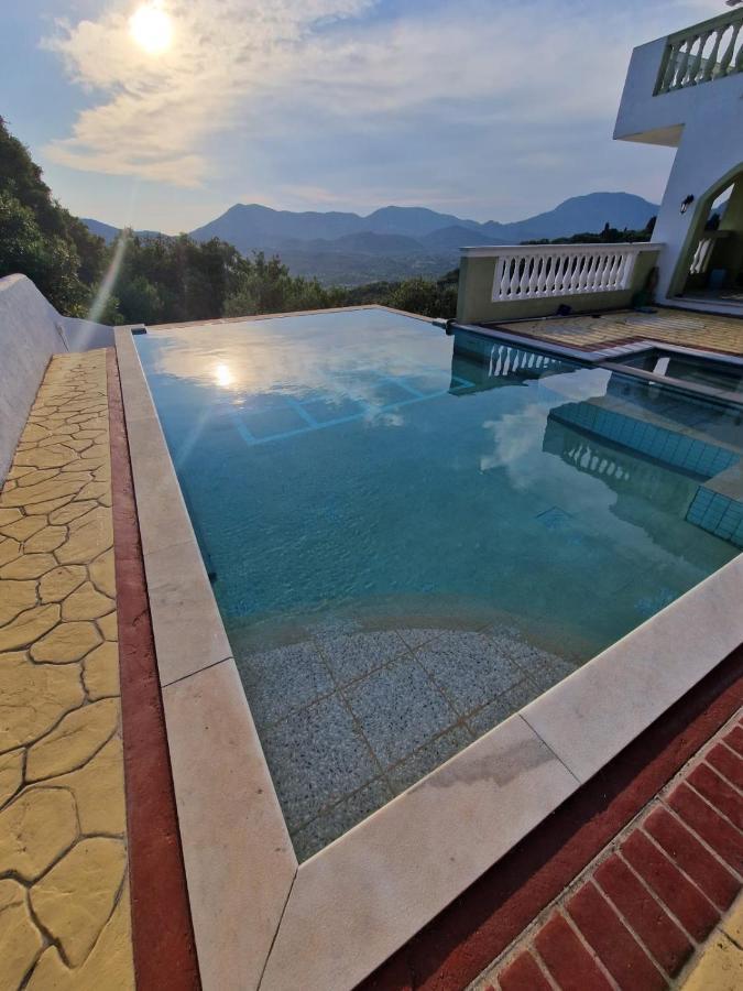 Olive Villa